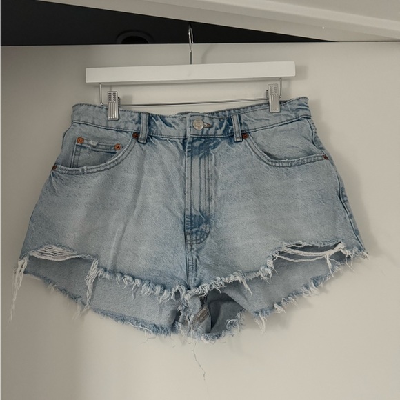 Zara Light Denim High Rise Cutoff Shorts - Picture 3 of 4